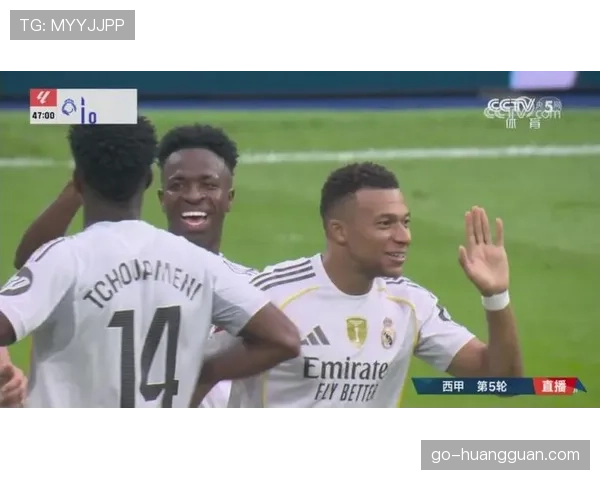 维尼修斯射中横梁后助攻姆巴佩破门，皇马3-2领先进入中场休息